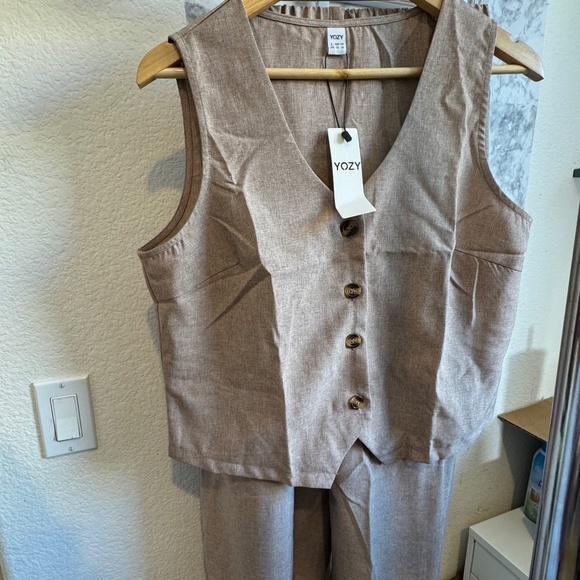 NWT! YOZY Simple Colorblock Sleeveless Top And Long Pants Set SIZE LARGE - Picture 2 of 7